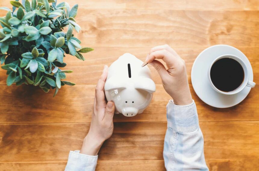 How to stop living a salary to pay