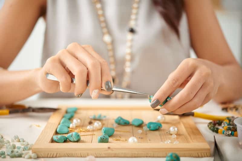 50 easy-to-make crafts at home