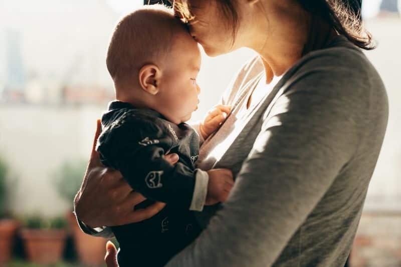 Where to find rent support for single mothers