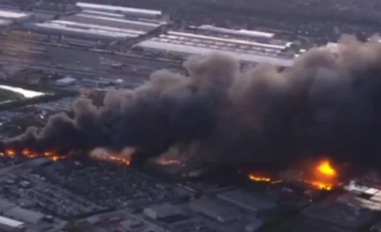 Sobe o número de mortes na tragédia aérea nos EUA (veja o vídeo)