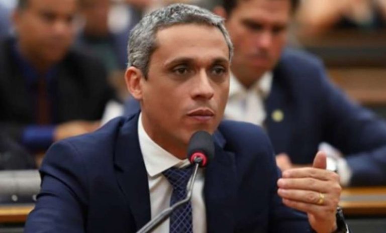 Globo sofre derrota na Justiça e terá que indenizar Gustavo Gayer