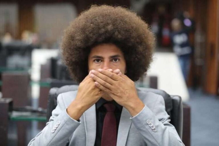 Vídeo revela que deputado iniciou a agressão com empurrão e põe em xeque a tese da “legítima defesa” (veja o vídeo)