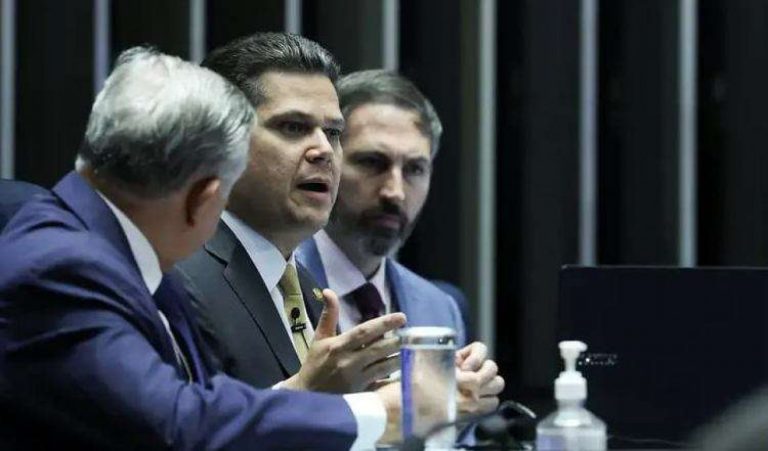 Alcolumbre dá início ao contra-ataque e faz anúncio perturbador para o governo