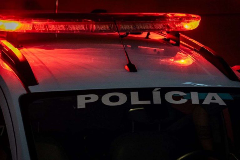 Traficantes do CV abordam carro de família e atiram na cabeça de bebê de 1 ano no RJ