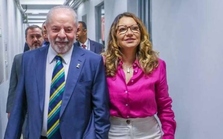 Janja diz nova asneira, web não perdoa e faz sugestão para Merval, Leitão e Fernanda Montenegro