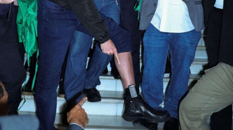 Vaza informação da PF sobre “aparelho” supostamente usando por Bolsonaro na tornozeleira