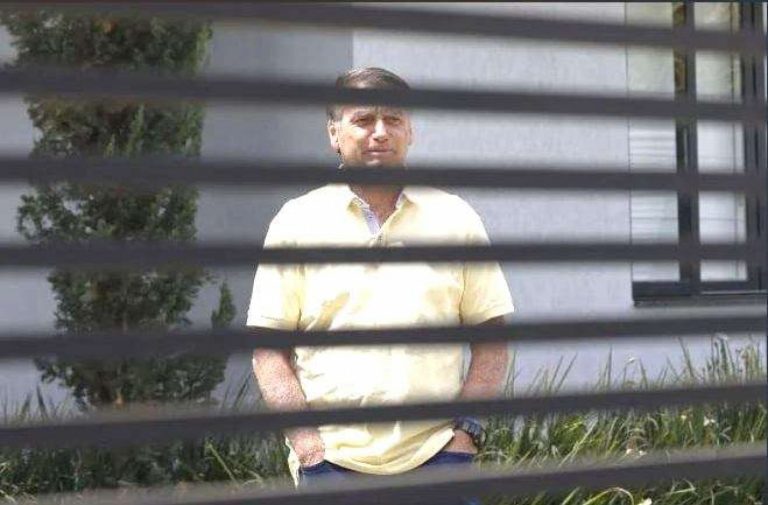 A prisão da prisão: Jair Bolsonaro é conduzido ao Tártaro