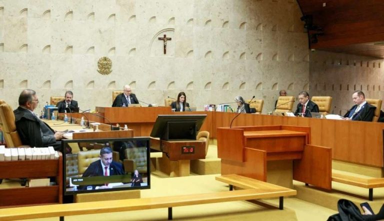 Tardiamente, Globo reconhece abusos e fala em impor limites ao Supremo