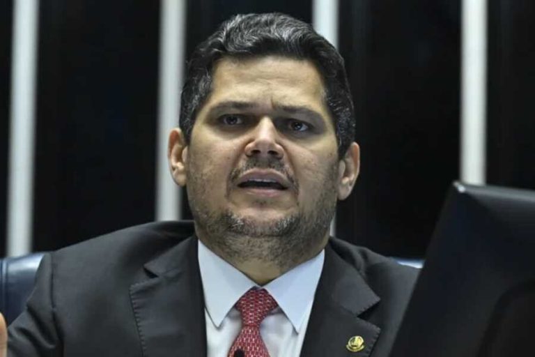 URGENTE: O CLIMA PESOU EM BRASÍLIA! Alcolumbre perde a paciência, cobra ‘fatura’ de Lula sobre Messias e crise entre Poderes atinge NÍVEL MÁXIMO!