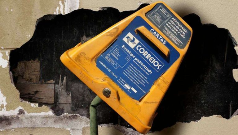 Governo faz encenação, mas vai somar “juros estratosféricos” ao rombo bilionário dos Correios